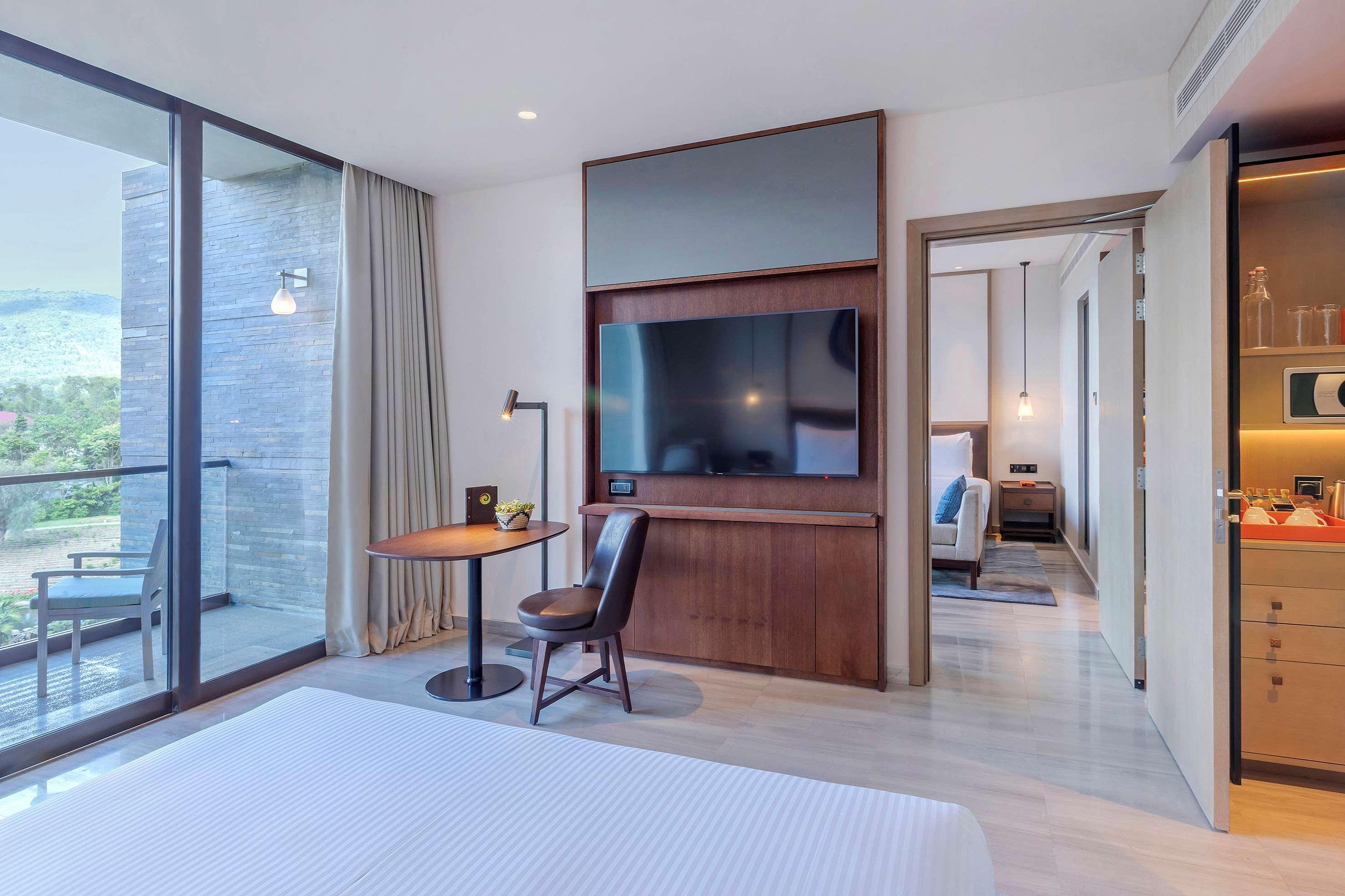 Gran Melia Готель